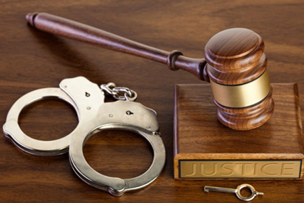 Nhắn tin chúc mừng sinh nhật bạn gái cùng lớp, nam sinh bị đánh hội đồng-2