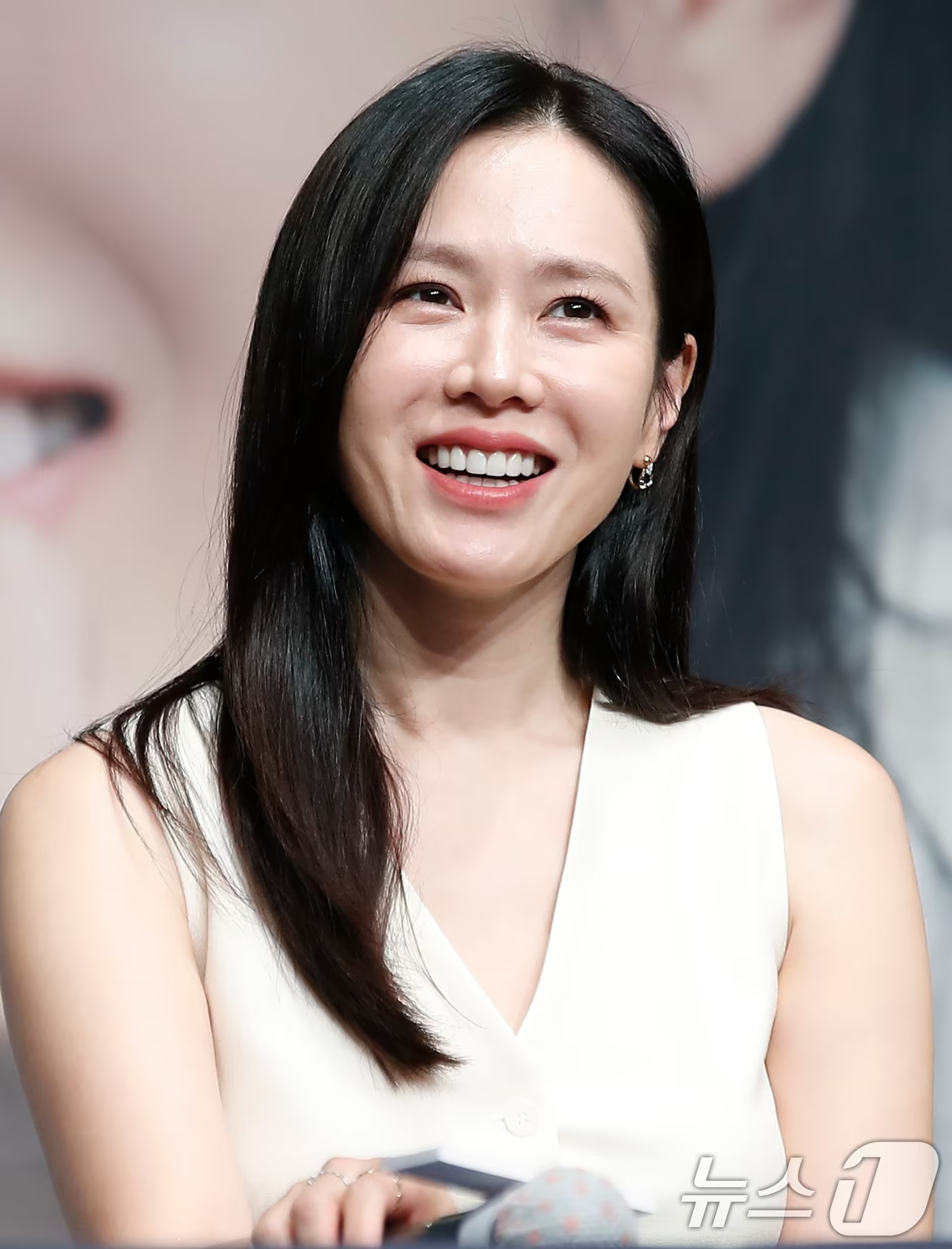 4 kiểu tóc layer trẻ trung và năng động dành cho độ tuổi ngoài 40-3