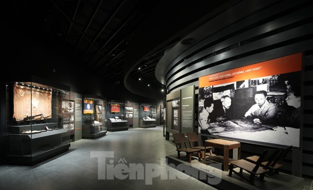 Bảo tàng Lịch sử Quân sự Việt Nam mở cửa: Giới trẻ ngóng xem tận mắt 4 Bảo vật quốc gia-5