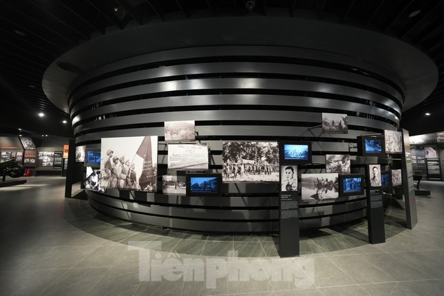 Bảo tàng Lịch sử Quân sự Việt Nam mở cửa: Giới trẻ ngóng xem tận mắt 4 Bảo vật quốc gia-6