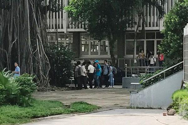 Nữ sinh lớp 8 tử vong dưới sân trường-2