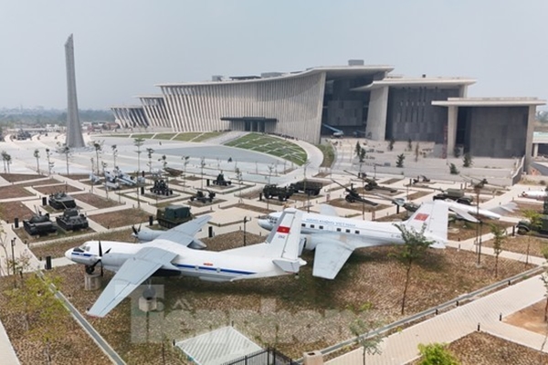 Du khách dậy từ sáng sớm, đi 60km tận mắt chiêm ngưỡng bảo vật quốc gia-29