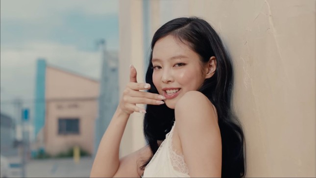 Làm đẹp theo phong cách của nữ hoàng tạo trend xứ Hàn Jennie BLACKPINK-5