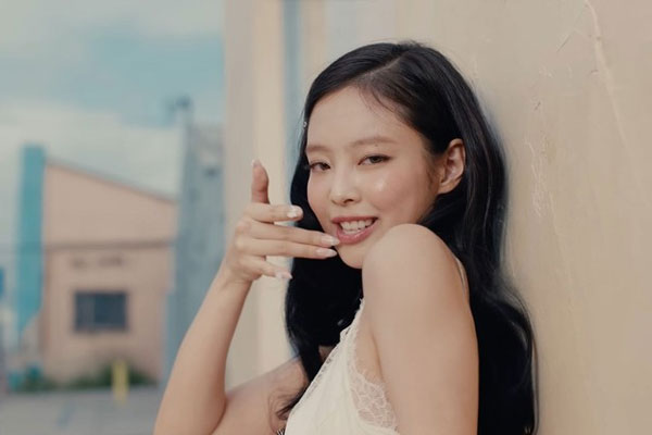 Jennie BLACKPINK chia sẻ bí quyết ngâm mình trong nước lạnh, hiệu quả ra sao?-5