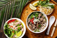 Bữa sáng ăn phở có tốt?