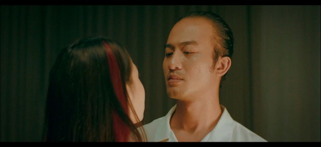 Bom tấn hình sự có Doãn Quốc Đam, Duy Hưng đầy sạn-8