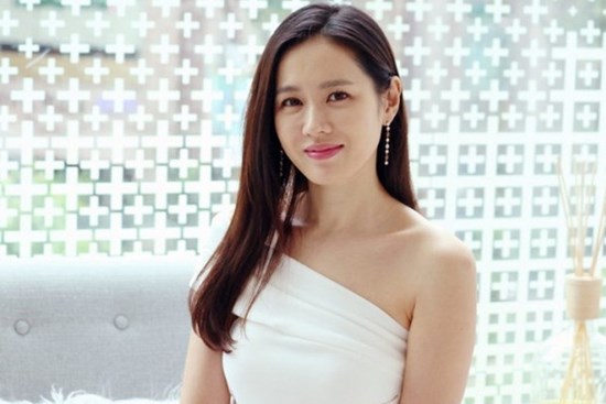Nữ diễn viên 