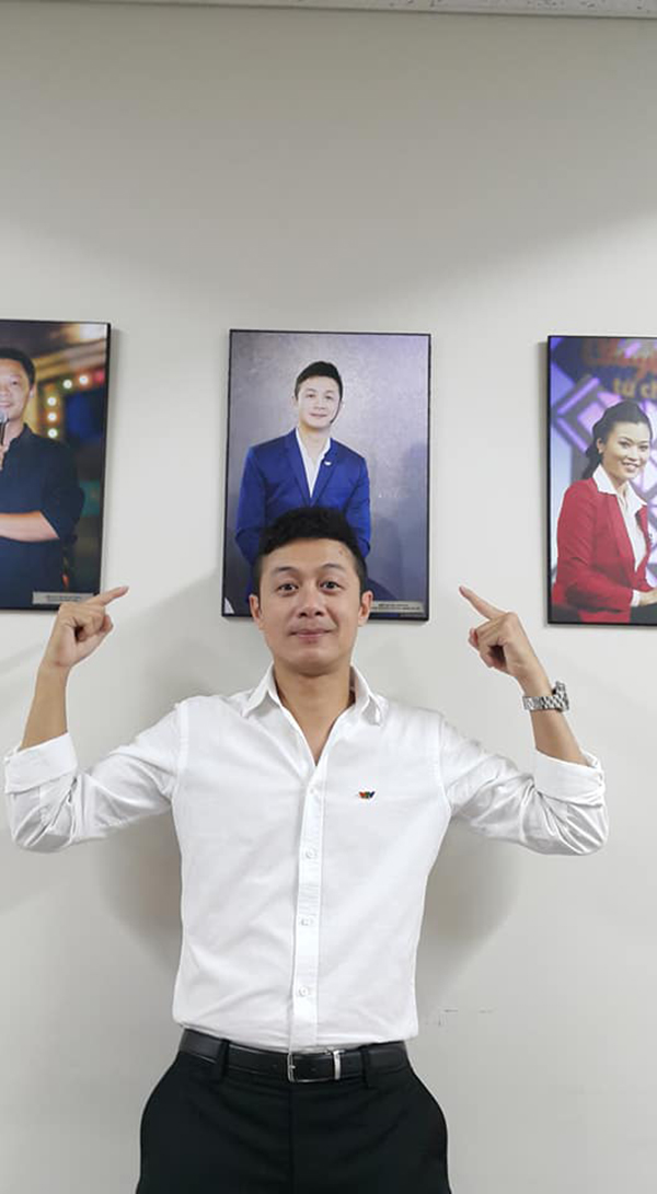 Sau đổ vỡ, nam MC nổi tiếng của VTV tái hôn với vợ trẻ có cuộc sống kín tiếng-5