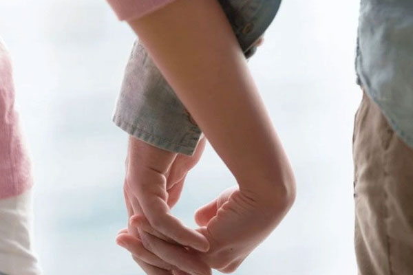 Bị chồng khinh miệt vì trót sống thử” với anh ấy-2