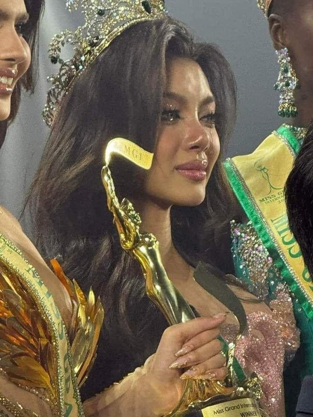 Sốc với hình ảnh được cho là đại diện Myanmar sau khi thành Á hậu Miss Grand-1