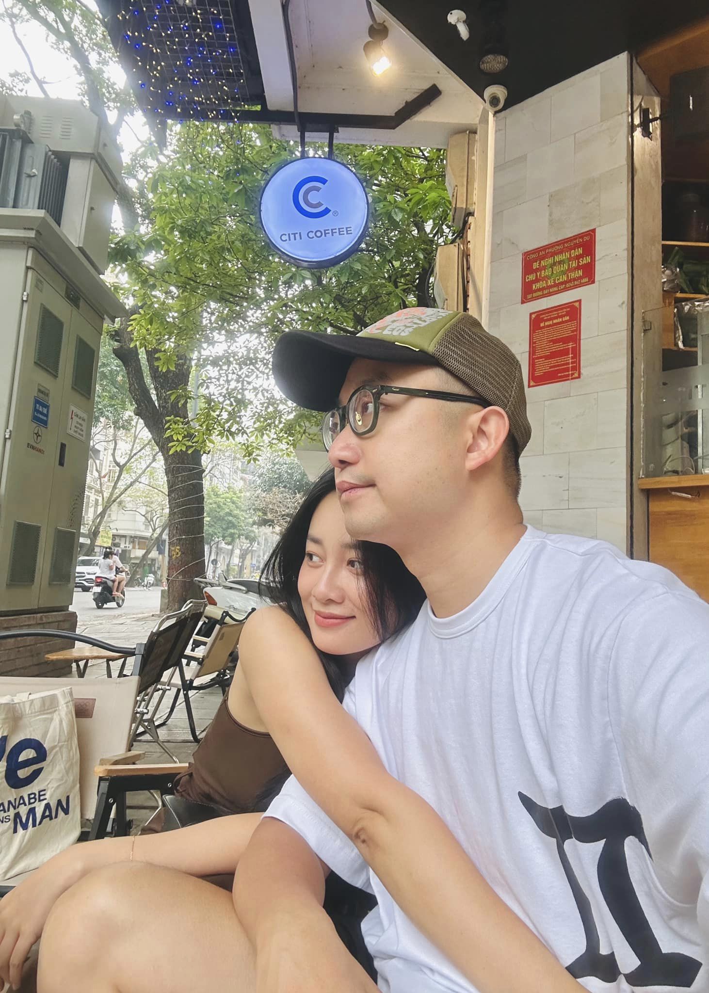 Nữ MC VTV khoe váy cưới chuẩn bị lên xe hoa ở tuổi 38-5