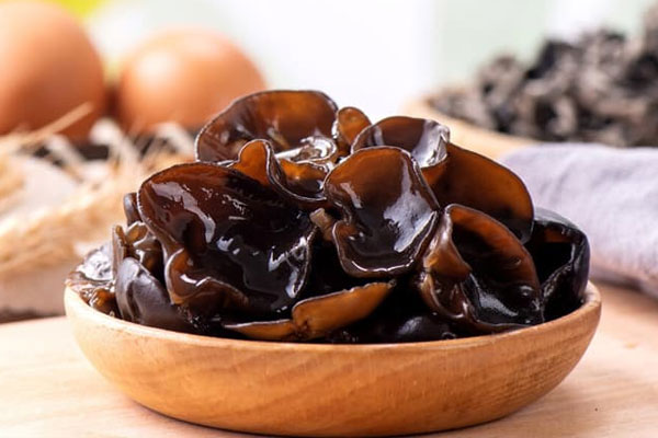 Top 5 loại cỏ mọc ven đường là cây thuốc được Bộ Y tế công nhận-2