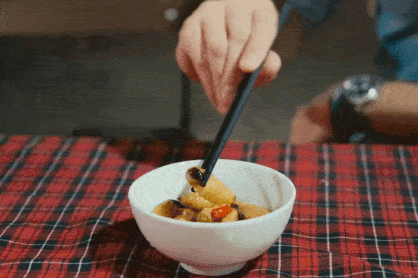 Khách Tây sung sướng khi tìm thấy món ngon ở Hà Tĩnh, ăn liền 2 bát-4