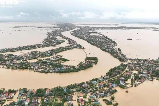 Đợt mưa lũ ở miền Trung kéo dài đến khi nào?