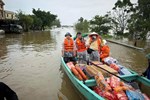 Bố chết 3 ngày không thể an táng do nhà ngập gần 2 mét trong rốn lũ Quảng Bình-3