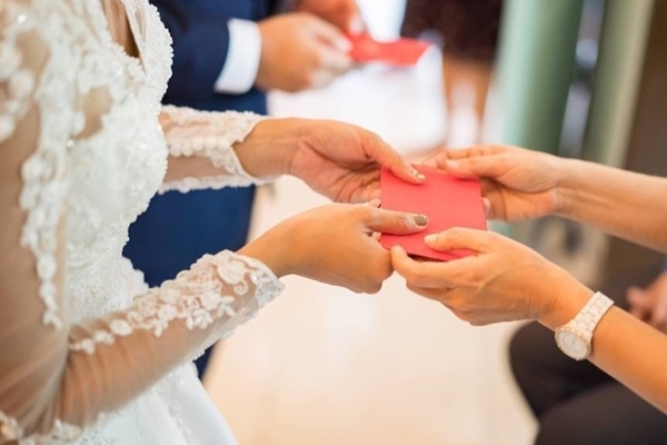 Hơn 10 năm mừng cưới bằng vàng, biến cố khiến tôi nhận ra điều đau đớn-2