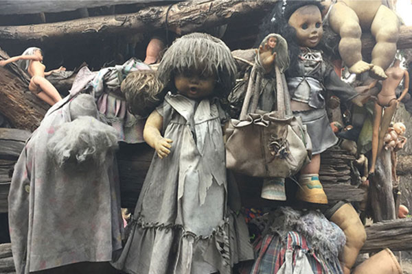 Thang dây tử thần lơ lửng ở độ cao 1.500m hút du khách mê cảm giác run rẩy-2