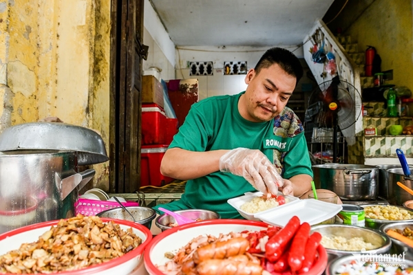Lái ô tô đi bán xôi, bà mẹ 3 con tiếp ngàn lượt khách mỗi ngày-6
