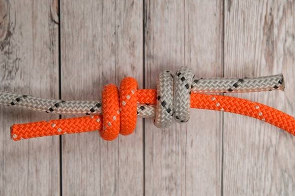 Mẹo khử mùi hôi thùng rác cực đơn giản-3