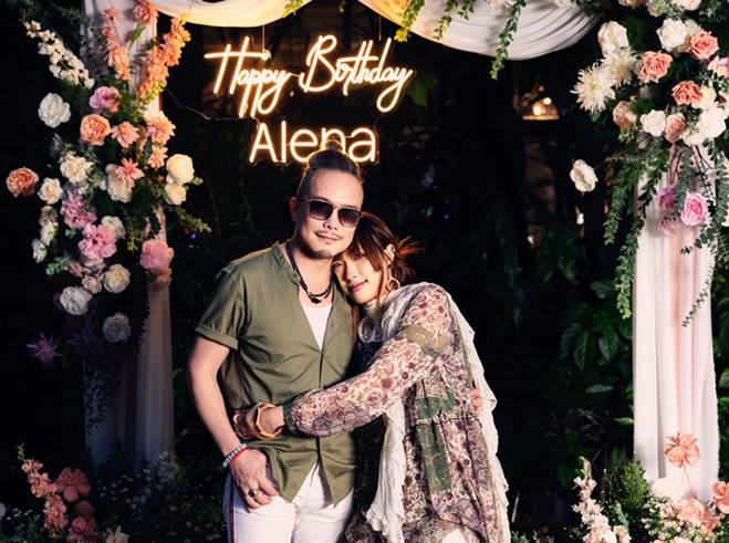 Con gái 18 tuổi của Jimmii Nguyễn: Nhan sắc nổi bật, nối gót bố mẹ làm ca sỹ-1