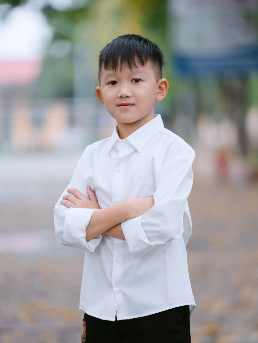 Mồ côi mẹ, nam sinh tí hon vượt nghịch cảnh vào đại học-1