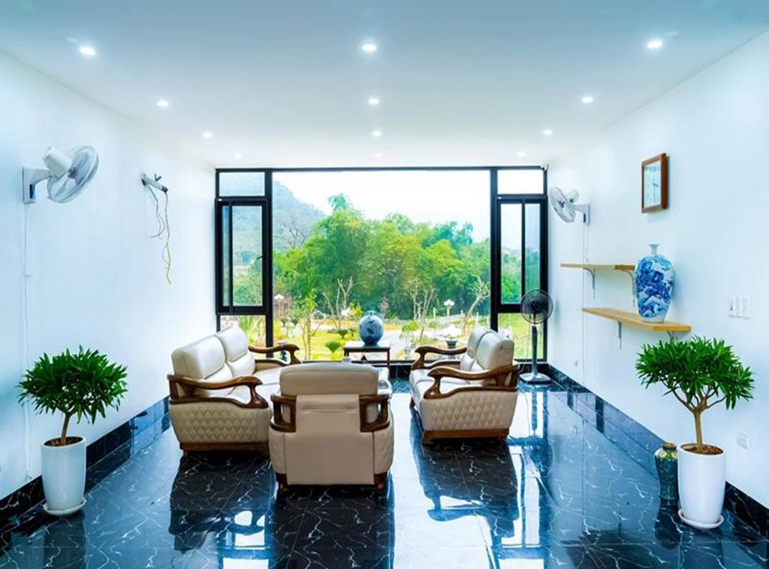 Quân A.P lên tiếng về tin đồn có con, tiết lộ toàn cảnh căn villa rộng 3.500m2 ở Hà Nội của gia đình-27