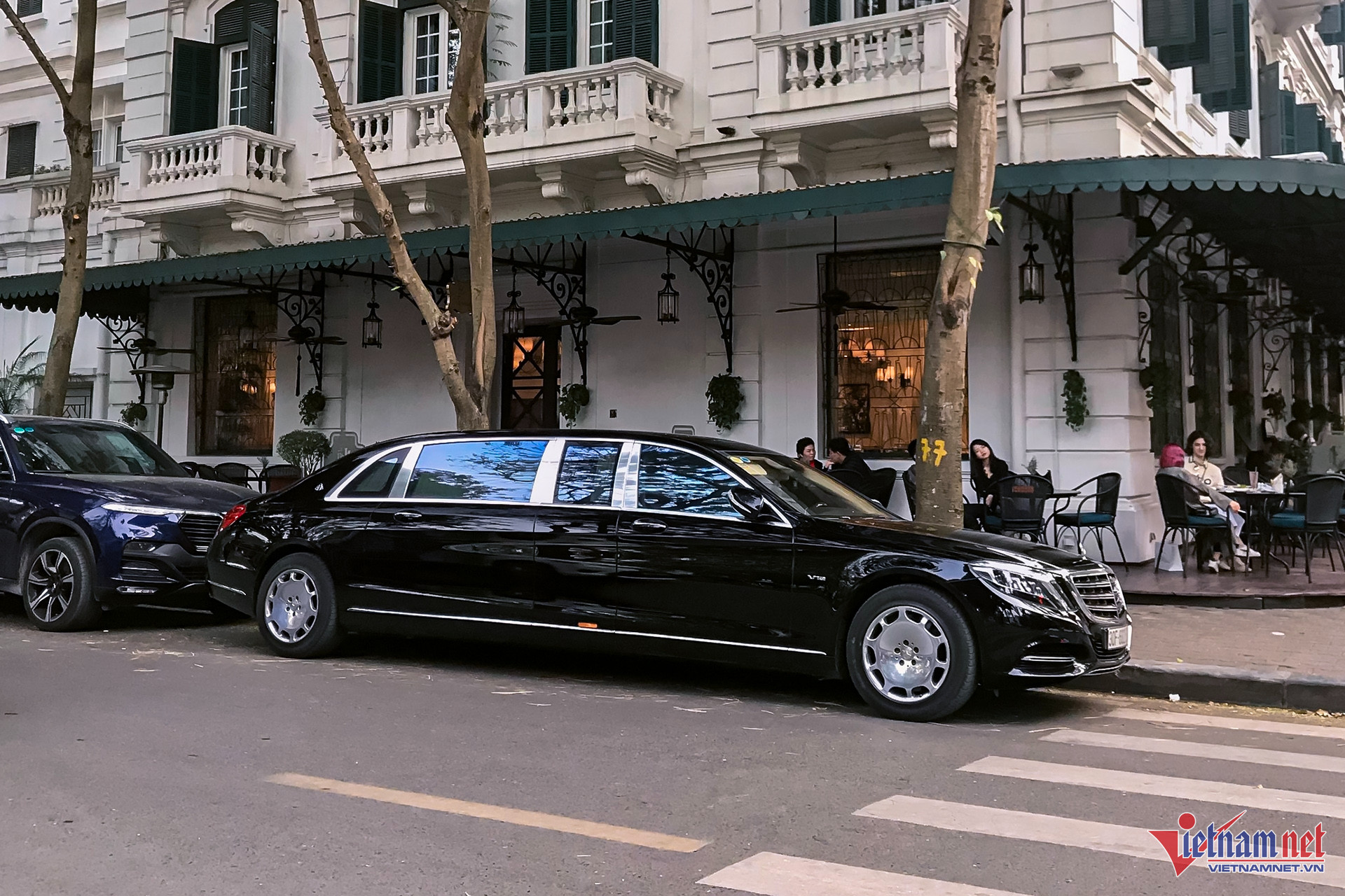 Lộ diện xe siêu sang Maybach S 600 Pullman giá 70 tỷ của đại gia Sài Gòn-3