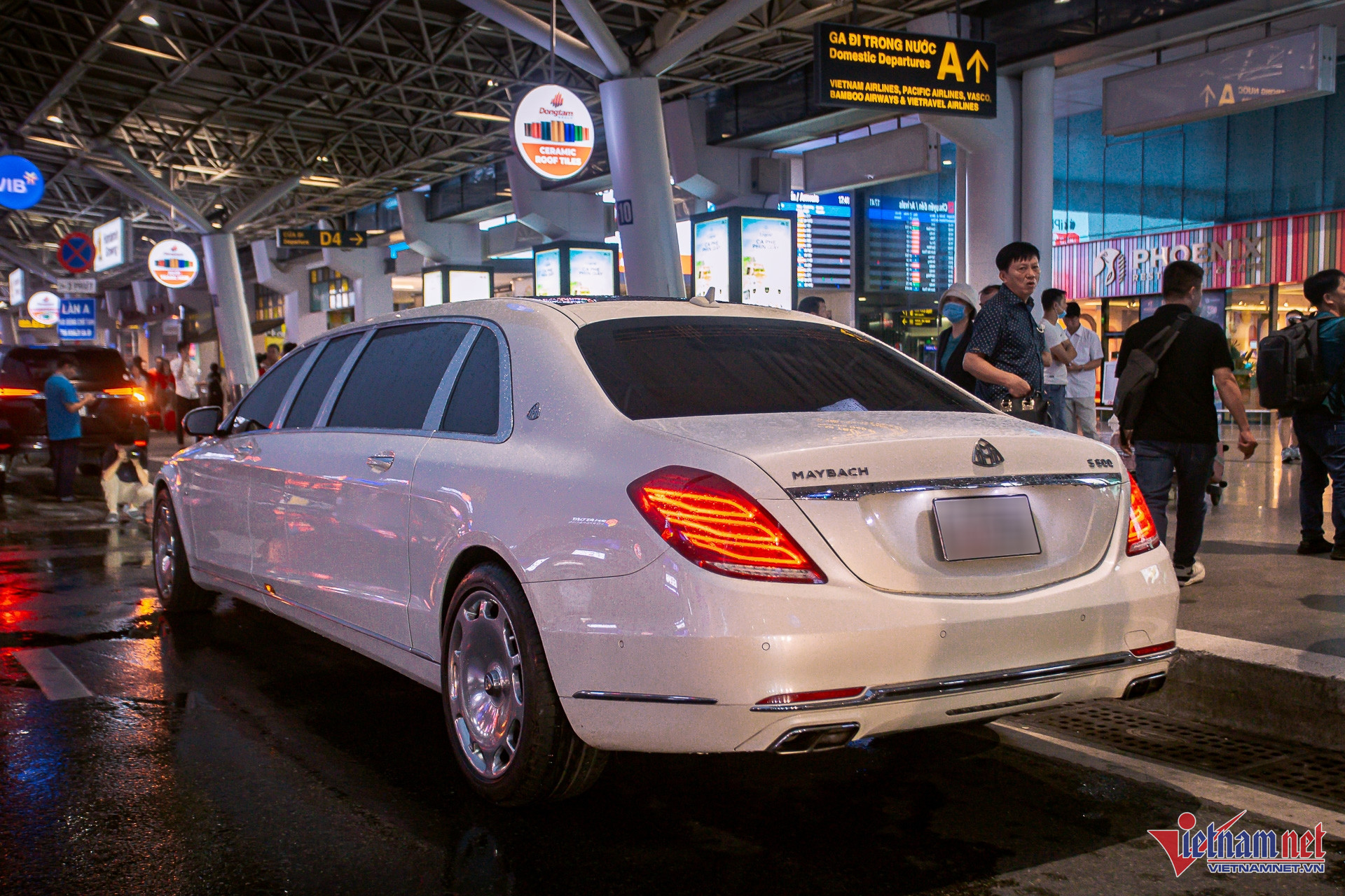 Lộ diện xe siêu sang Maybach S 600 Pullman giá 70 tỷ của đại gia Sài Gòn-5