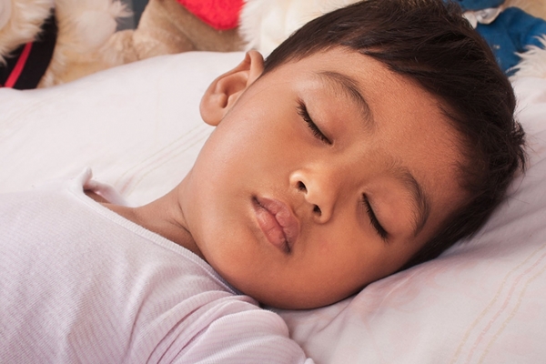 8 sai lầm của cha mẹ khiến con trải qua một tuổi thơ không mấy vui vẻ-4