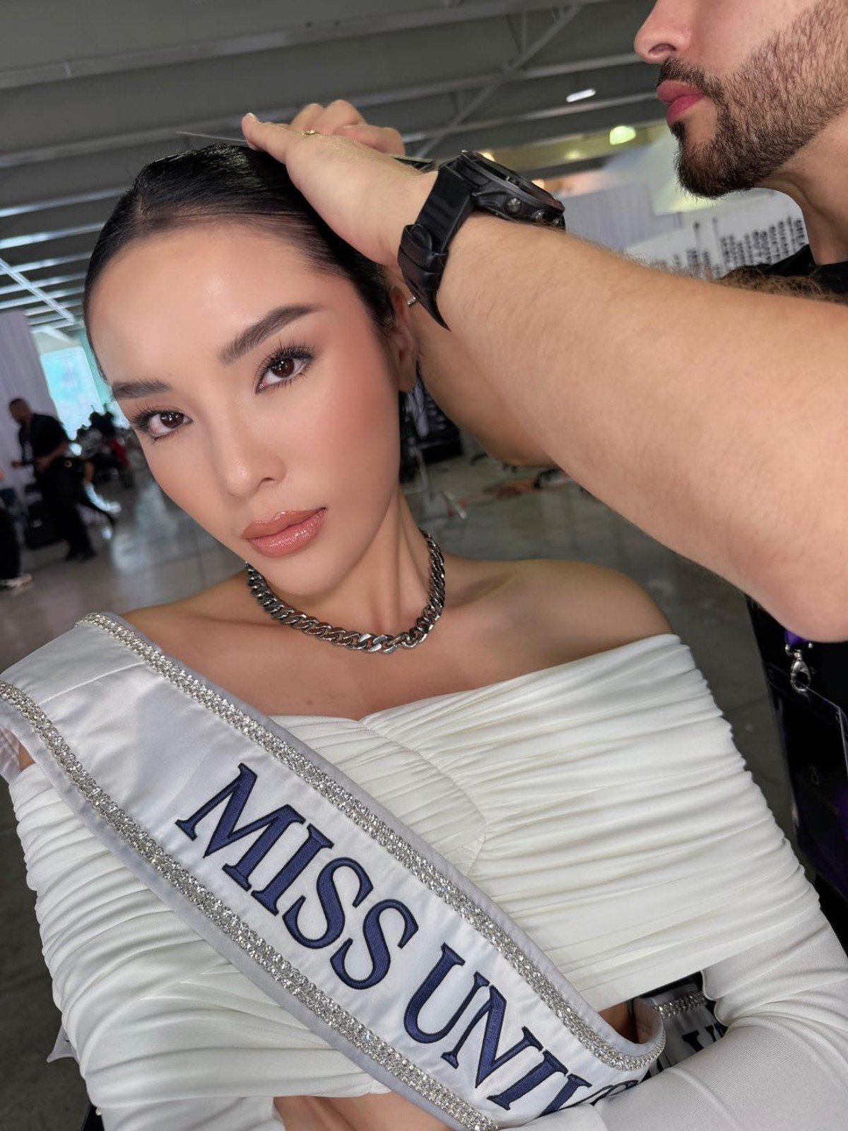 Hoa hậu Kỳ Duyên thử nghiệm phong cách trang điểm mới ở Miss Universe 2024-3