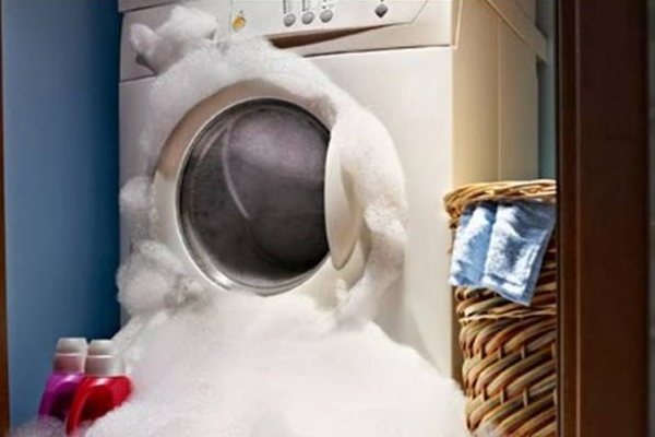 Vì sao nên hạn chế dùng baking soda để vệ sinh lồng giặt?-3