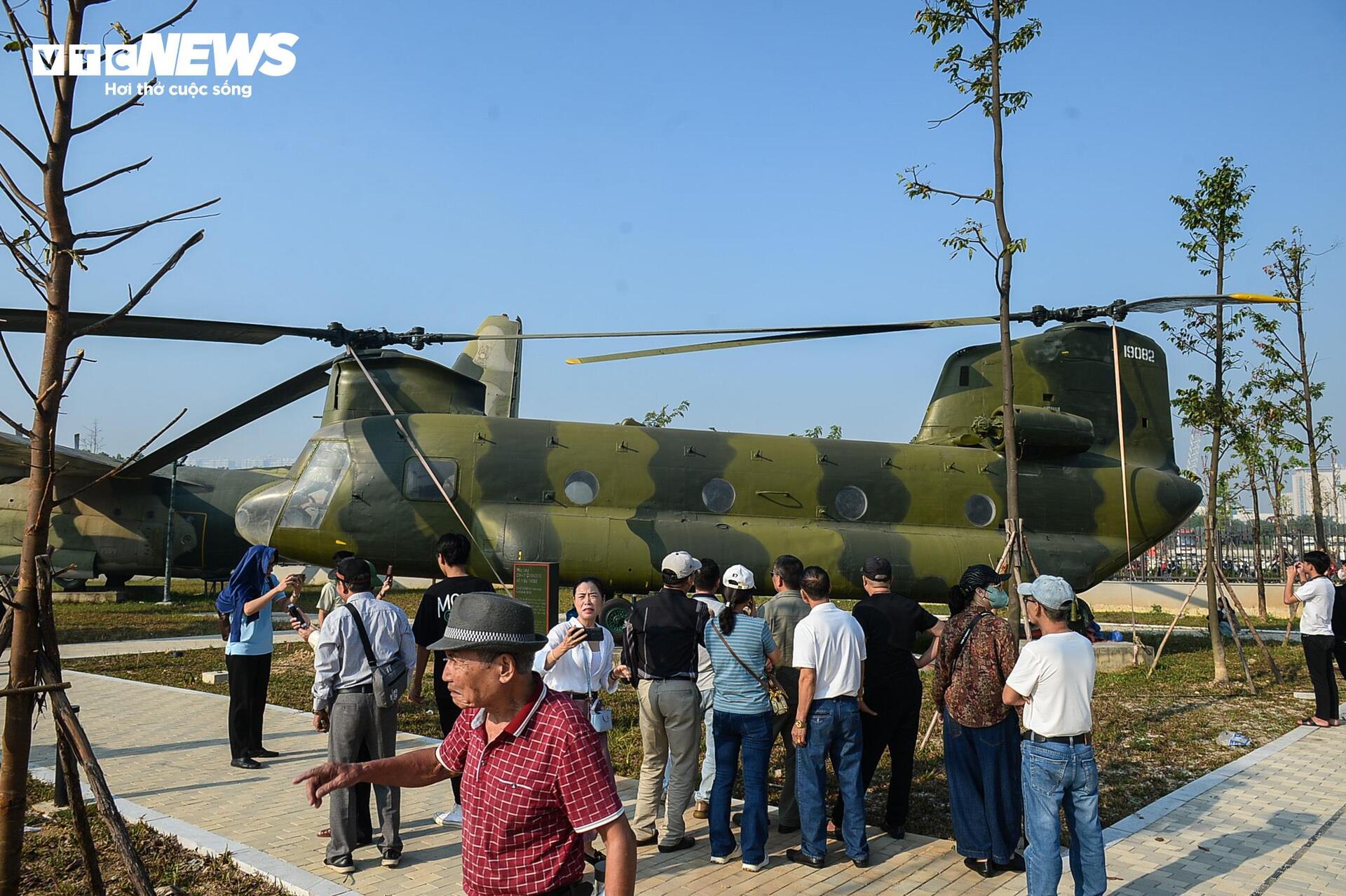 Du khách dậy từ sáng sớm, đi 60km tận mắt chiêm ngưỡng bảo vật quốc gia-15