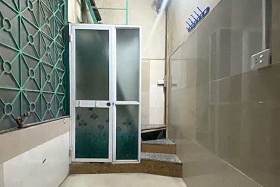 Nhà 'cộc đầu' 5m2 ở Hà Nội giá 1,15 tỷ: Khách đến xem nhận yêu cầu bất ngờ