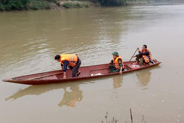 Bé 3 tuổi đuối nước tử vong ở vùng lũ Quảng Bình-2