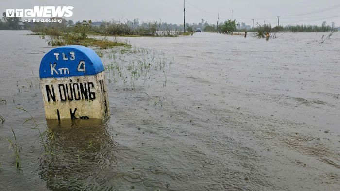 Mưa lớn ở Huế - Quảng Trị gây ngập úng, nguy cơ lũ chồng lũ-10