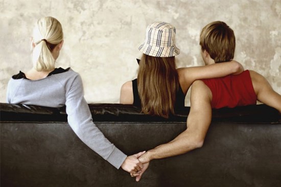 Khi ngoại tình trở thành... 