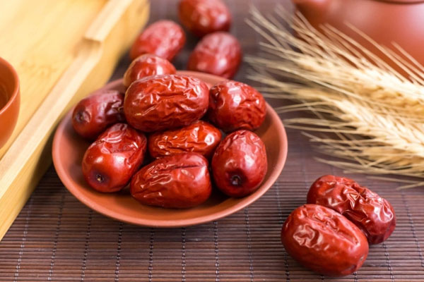 Uống táo đỏ với gừng có tác dụng gì?-2