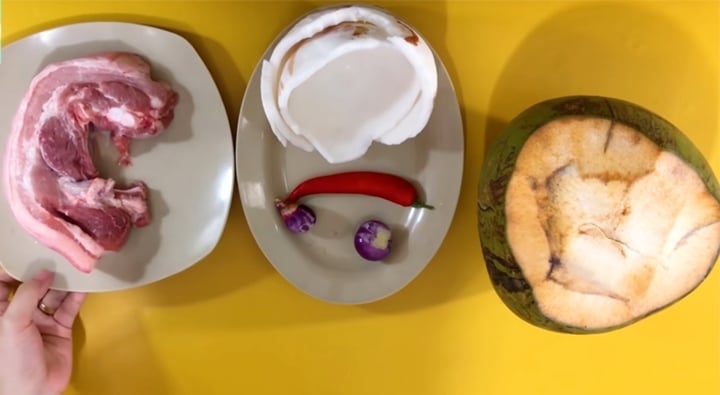 Cách làm món thịt ba rọi kho cùi dừa đơn giản-1