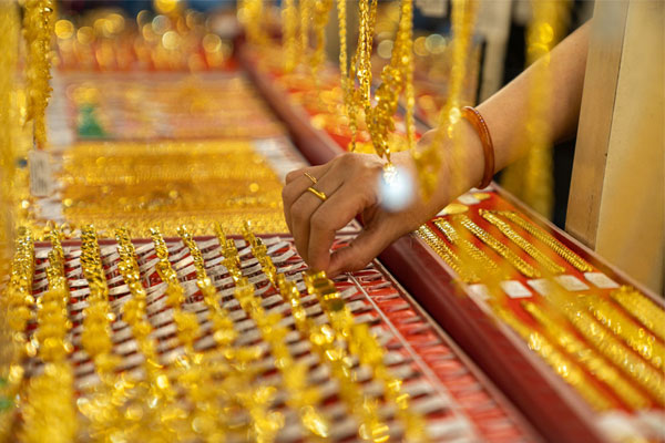 Giá vàng nhẫn, USD đồng loạt giảm-2