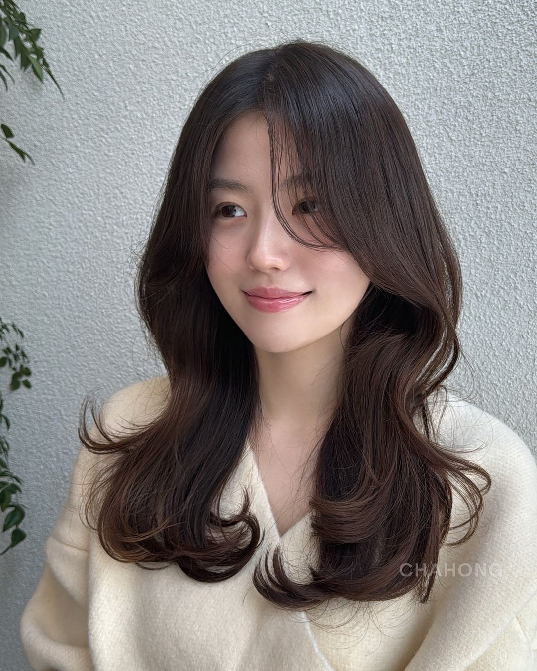 5 kiểu tóc xoăn giúp gương mặt trẻ hơn-2