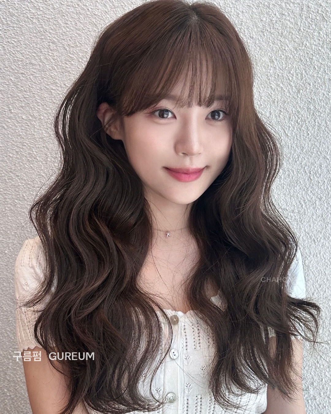 5 kiểu tóc xoăn giúp gương mặt trẻ hơn-3