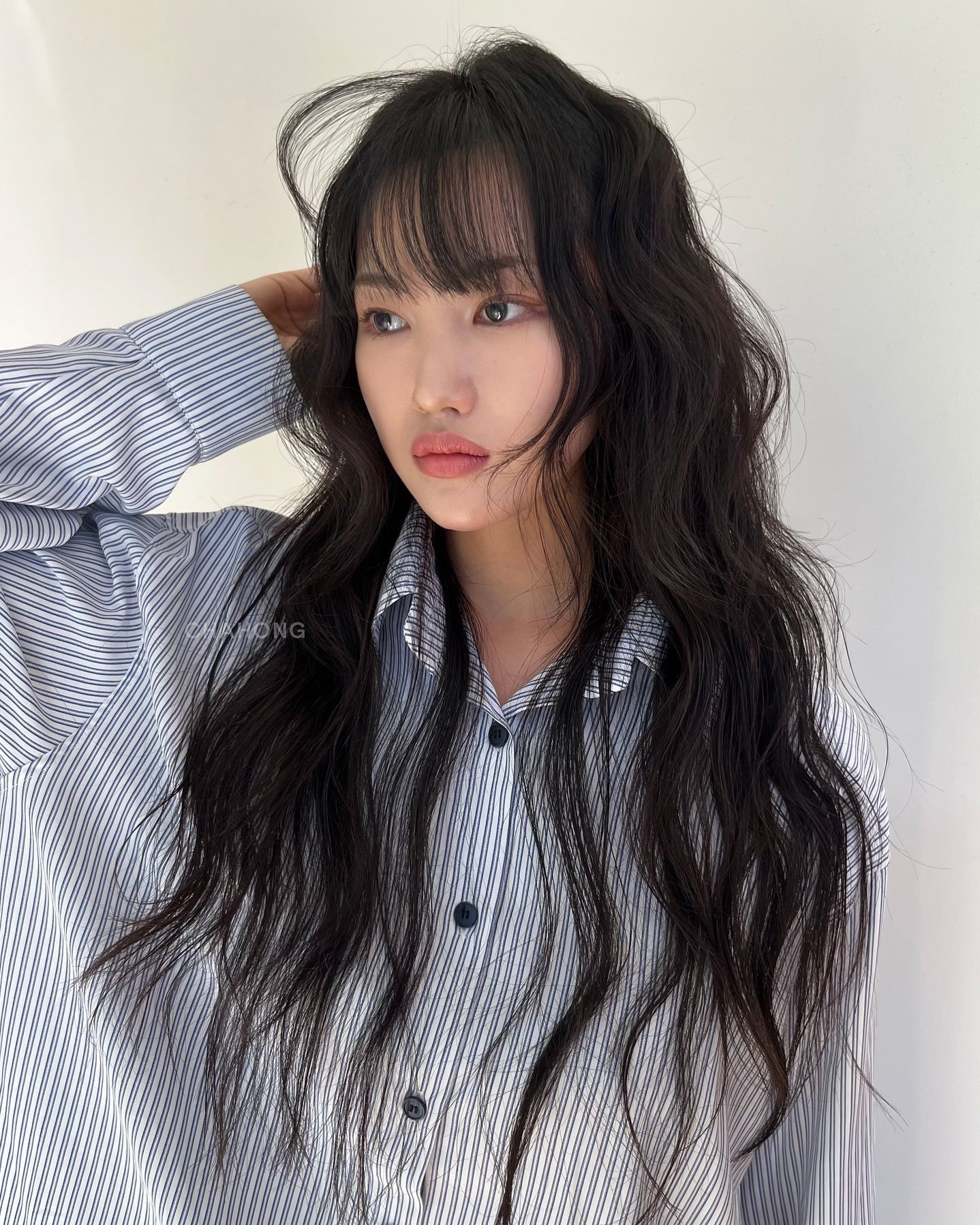 5 kiểu tóc xoăn giúp gương mặt trẻ hơn-4