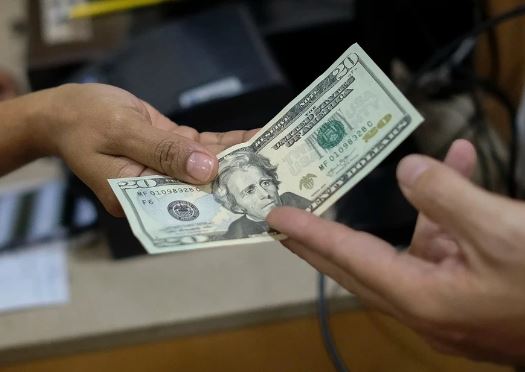 Xôn xao việc người bán rau bất ngờ có 9 tỷ đồng sau cú điện thoại-2