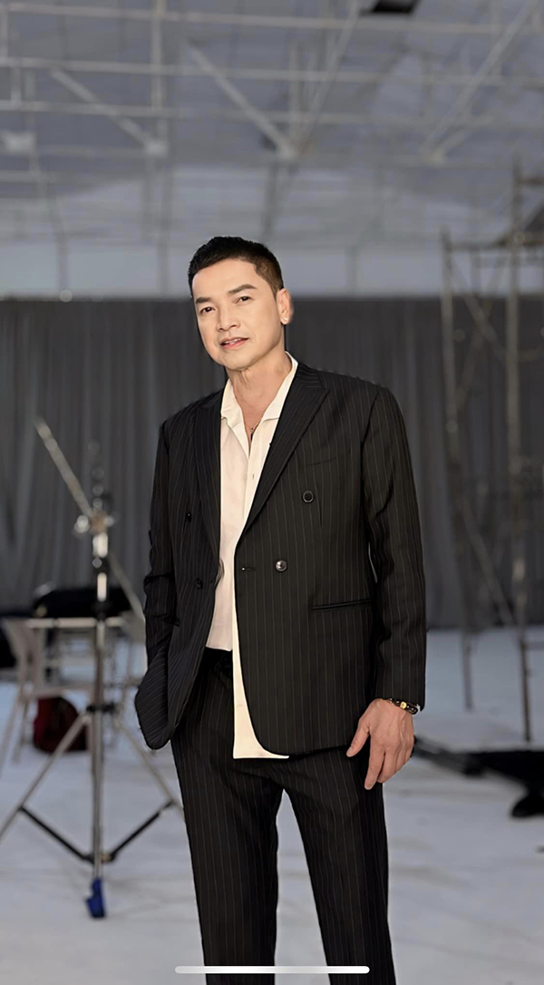 Nam diễn viên tuổi xế chiều ly hôn vì thương vợ cũ, sống độc thân và bị ám ảnh tuổi tác-3