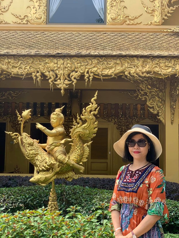 Cuộc sống của MC nổi tiếng dẫn Ở nhà chủ nhật hiện ra sao?-10