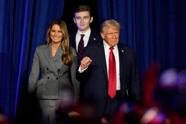 Barron Trump lần đầu cười-1