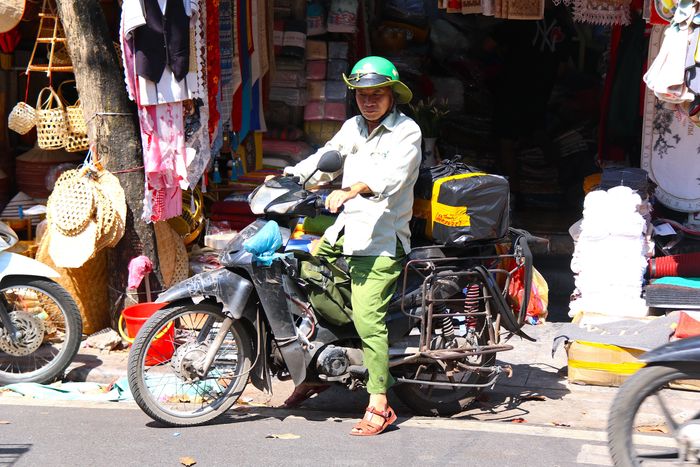 Hà Nội dự kiến cấm xe: Lời gan ruột của những người chạy ăn từng bữa!-1