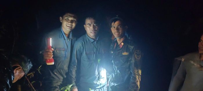 Hành trình đội mưa tìm kiếm 2 phi công vụ rơi máy bay ở Bình Định-5