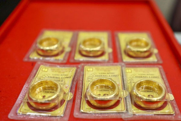 Giá vàng giảm mạnh, điều gì đang xảy ra?-2