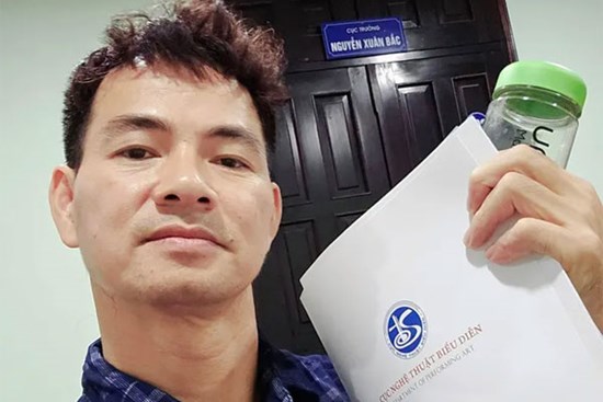 Phản ứng của Xuân Bắc khi được 'khen' là Cục trưởng 'chăm' chơi mạng xã hội nhất